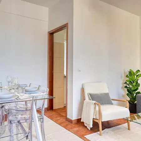 Beco Santa Emilia 4n, A In Madeira